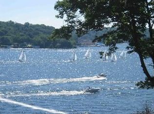 37 Wildwood Shores Dr, Hopatcong, NJ 07843