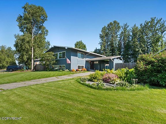 2nd image of 4801 Canterbury Way