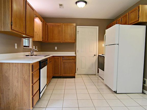 4th image of 10109 Red Hellard Ln