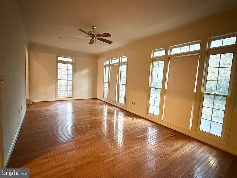 552 Winding Rose Dr — Photo 7