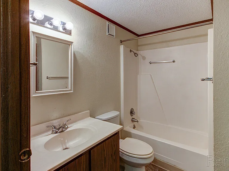 Heritage Apartments — Photo 10