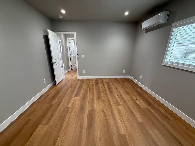 20406 Almeda St — Photo 5