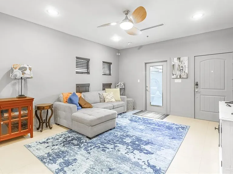 1321 E Camellia Ave #4 — Photo 4