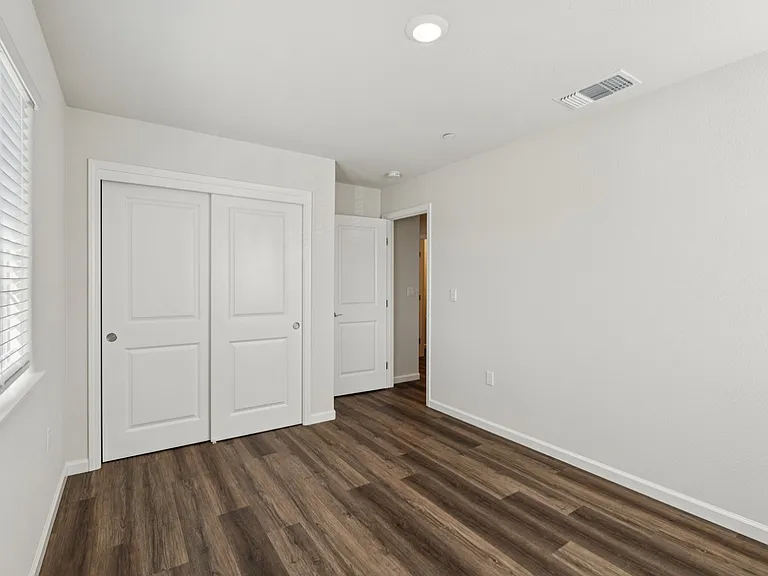 Astoria Place — Photo 35