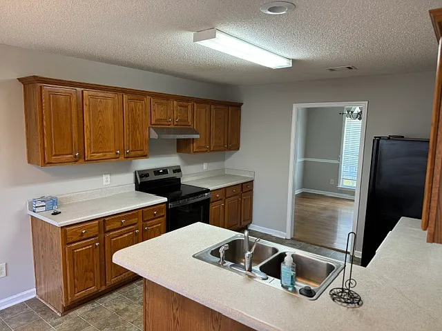 3 bed, 1875 sqft, $1,995 — Photo 2