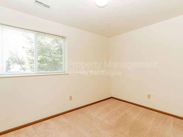 Hightree Townhomes — Photo 18