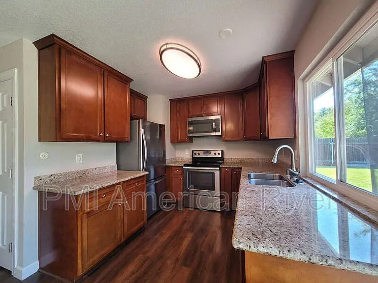 8924 Sutters Gold Dr — Photo 3