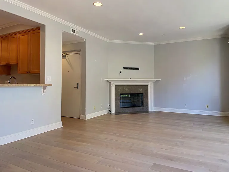 1115 Divisadero St #1 — Photo 7