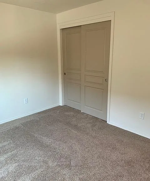 1718 NW Larch Wood Ct — Photo 16