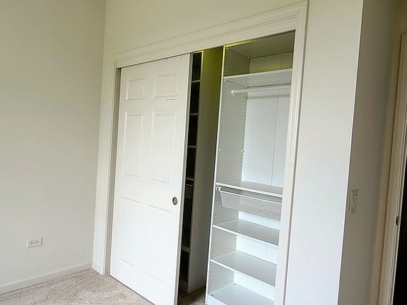 5th image of 190 W Johnson St Unit 405