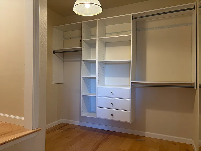 748 Serra Dr — Photo 13