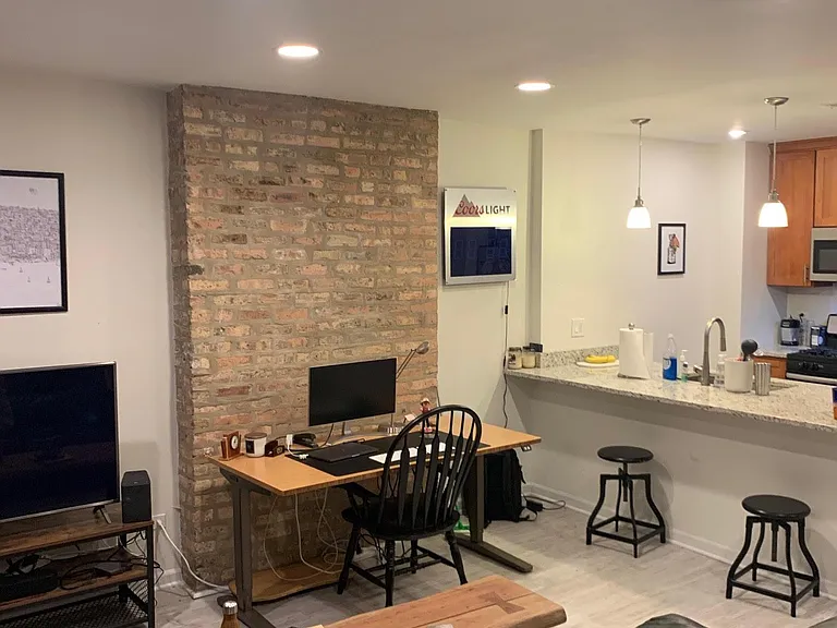 2154 N Cleveland Ave #G — Photo 8