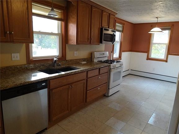 5th image of 2469 Westside Dr