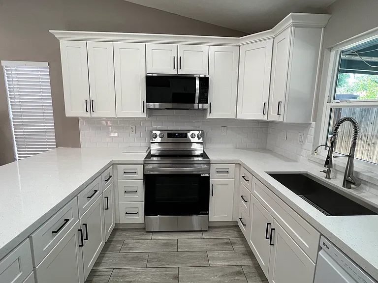 3901 Starwood Ln — Photo 6