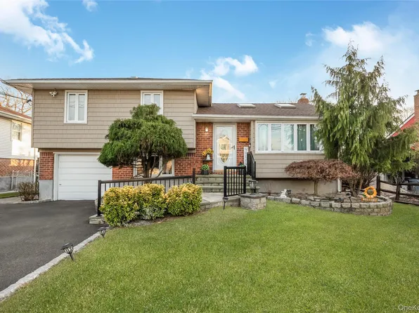 2758 Mayfield Place, North Bellmore, NY 11710