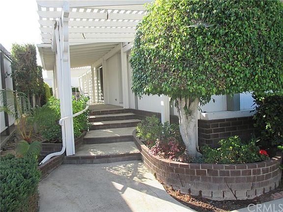 Walk way to the front door