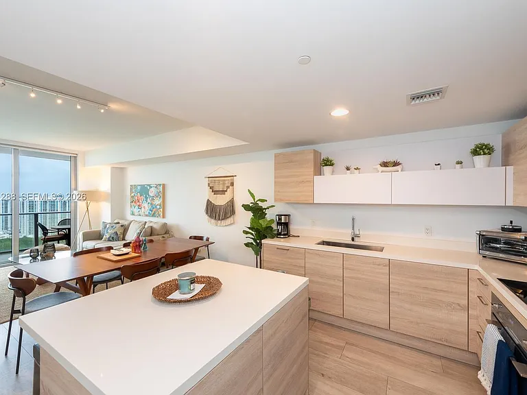 16385 Biscayne Blvd #2904-fl 3 — Photo 9