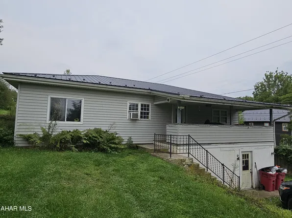 3274 Woodbury Pike, Woodbury, PA 16695