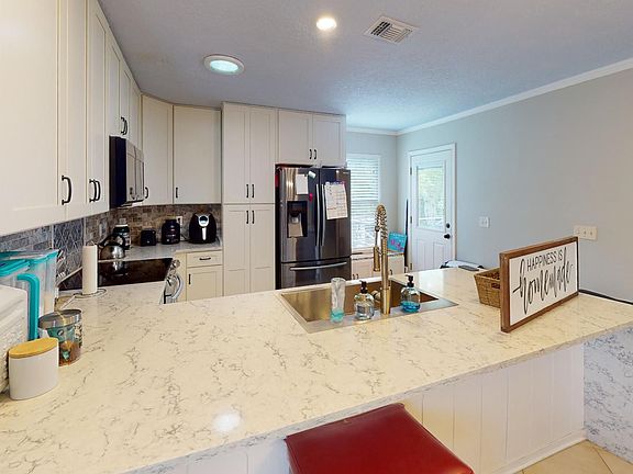 3rd image of 3122 Green Arbor Pl