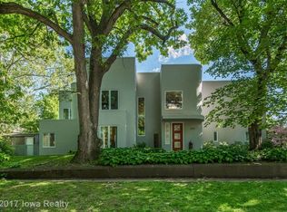 3420 Saint Johns Rd, Des Moines, IA 50312