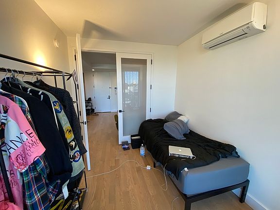 4th image of 824 Lexington Ave #346