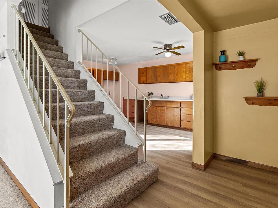 1st image of 442 East Bluff