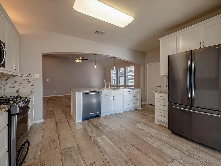 8306 Hampton Bay Dr — Photo 11