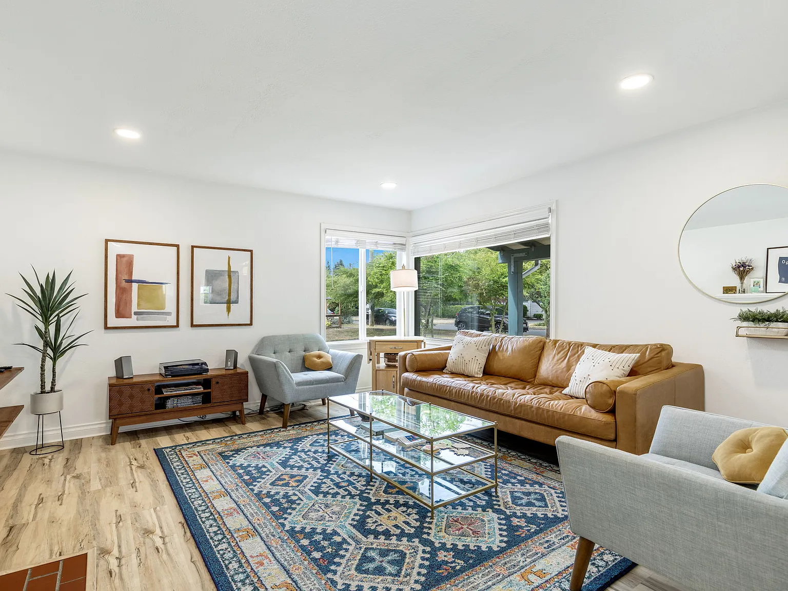 4 bed, 1340 sqft, $5,000 — Photo 2