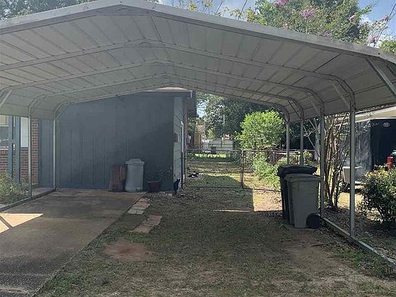 3rd image of 1015 Potomac Dr
