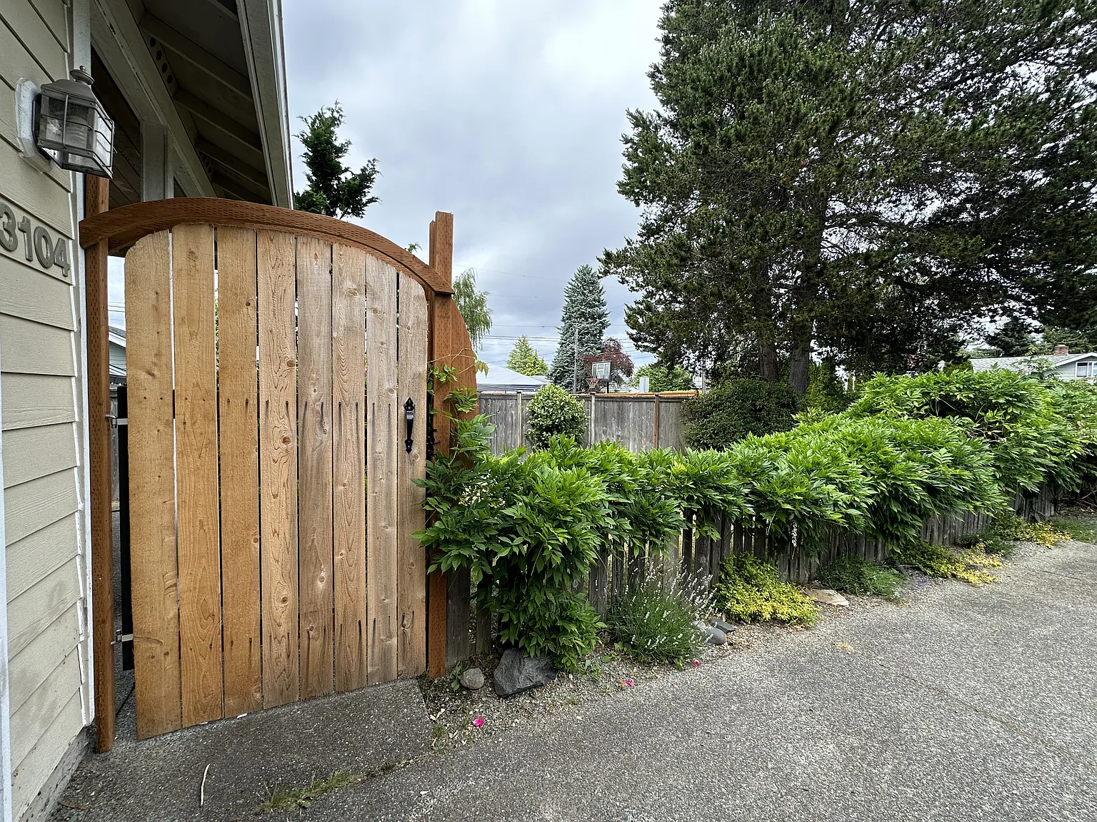 3104 Sunset Drive West - 1 — Photo 2