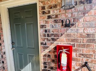 6801 Camden Ln, Groves, TX 77619