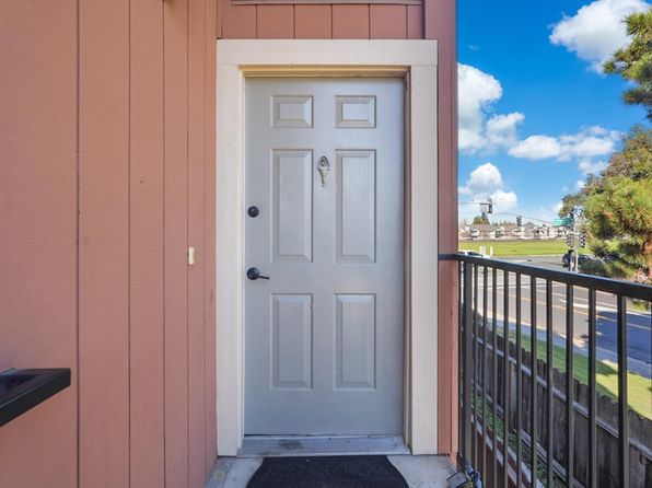 495 Cherry Ln APT F, Manteca, CA 95337