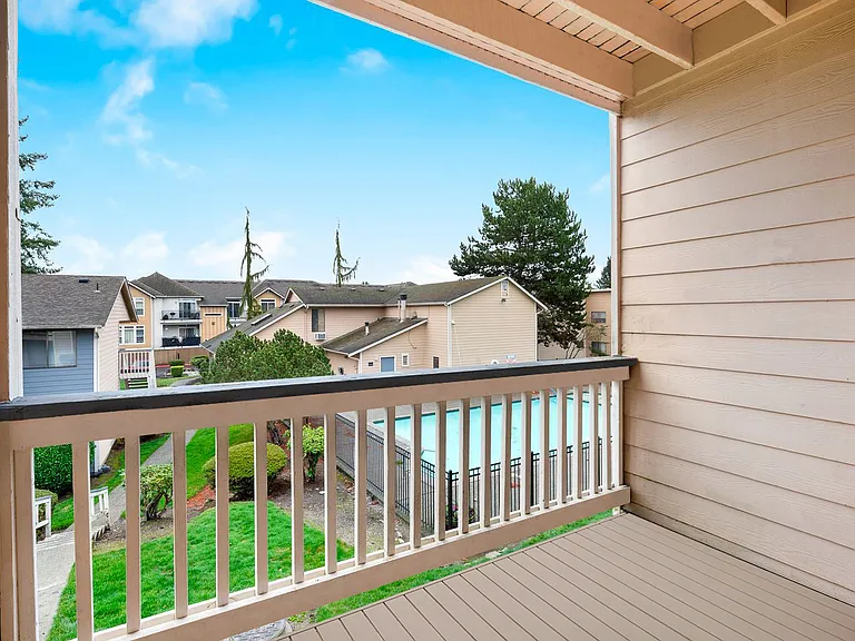 Crystal Springs Apartments — Photo 60