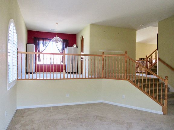 4th image of 638 Winemaker St