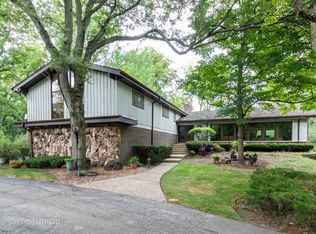 615 Laurie Ln, Northfield, IL 60093
