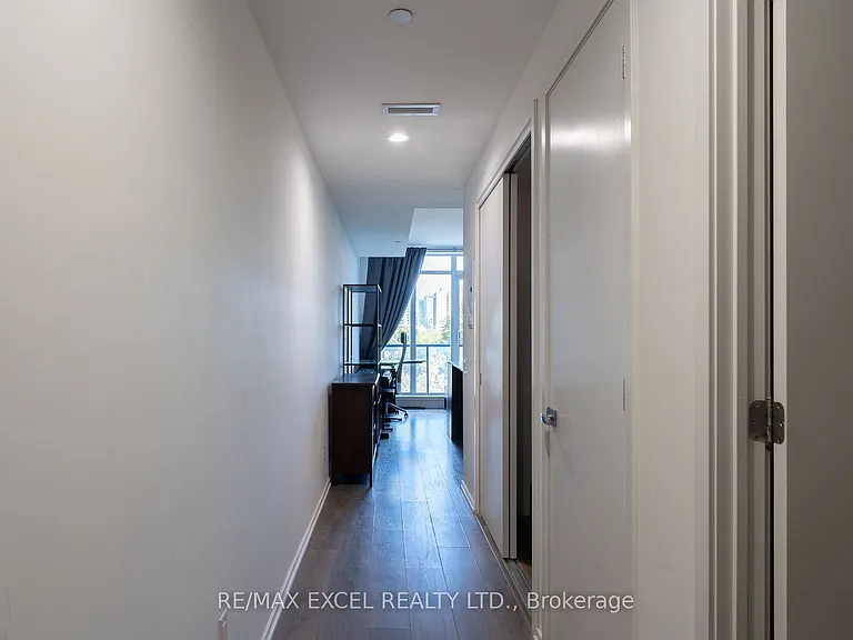 783 Bathurst St #506 — Photo 2