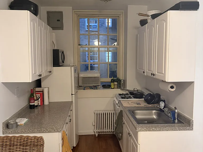 516 E 78th St #5E — Photo 11