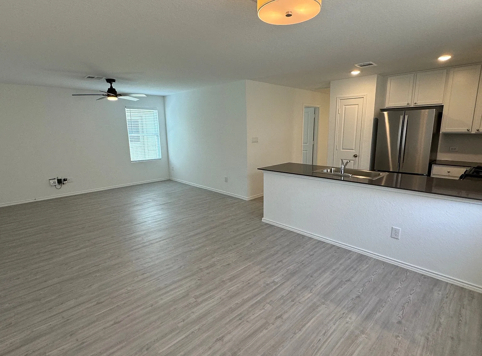3 bed, 1129 sqft, $1,500 — Photo 4