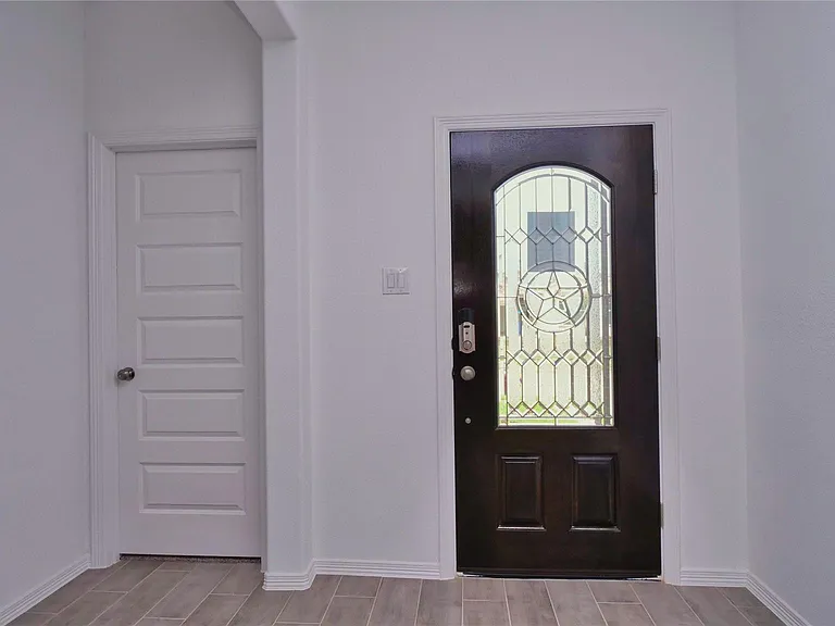 5735 Aurora Greens Ln — Photo 3