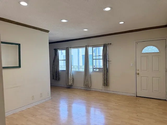 2 bed, $3,300 — Photo 3