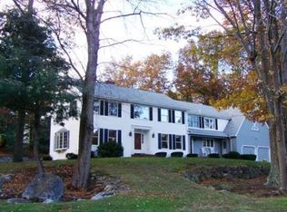 2 Sioux Cir, Andover, MA 01810