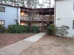 626 Pine Ridge Pl, Raleigh, NC 27609