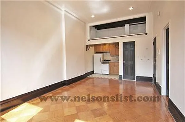 Rented by R New York | media 26