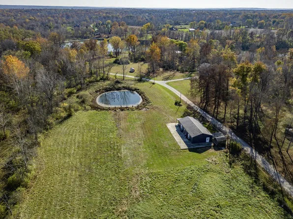 11323 N Ruth Ln, Mooresville, IN 46158