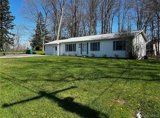 5005 Bay View Rd, Hamburg, NY 14075