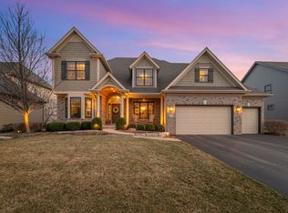 81 Landon Cir, Wheaton, IL