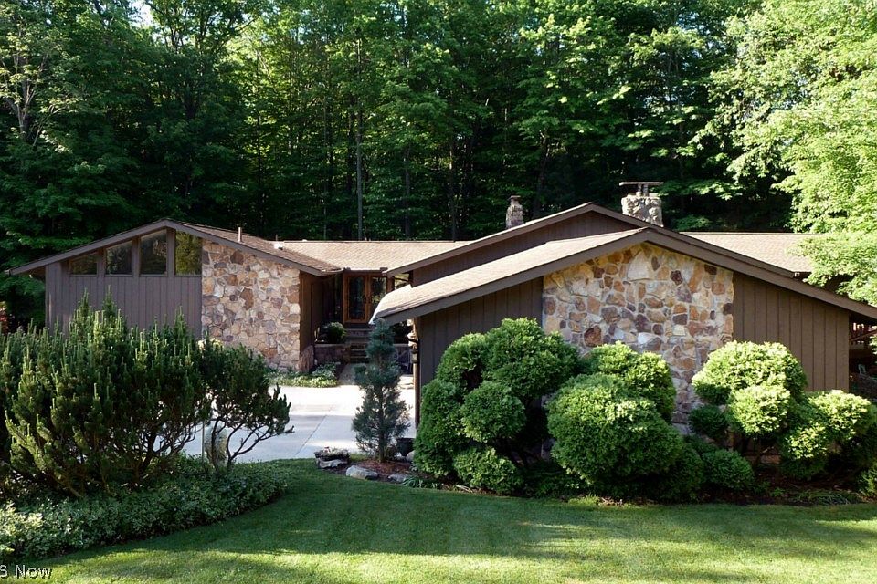 1st image of 19753 Deer Run Ln