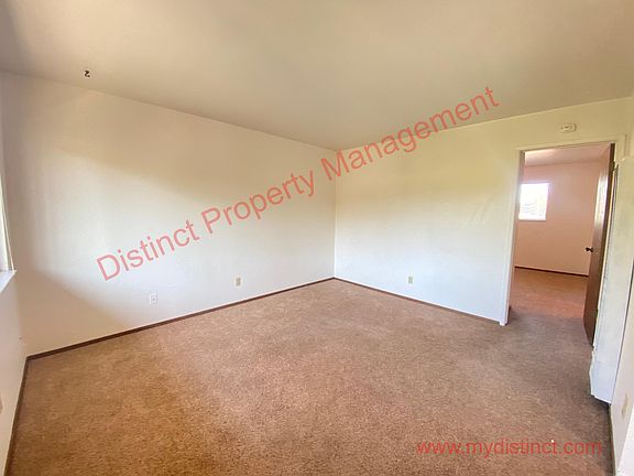 3rd image of 231 Blackburn St #4