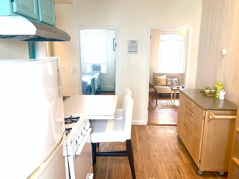 57 Preston St #1L — Photo 9