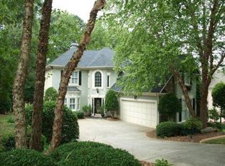 1009 Golf Estates Dr, Woodstock, GA